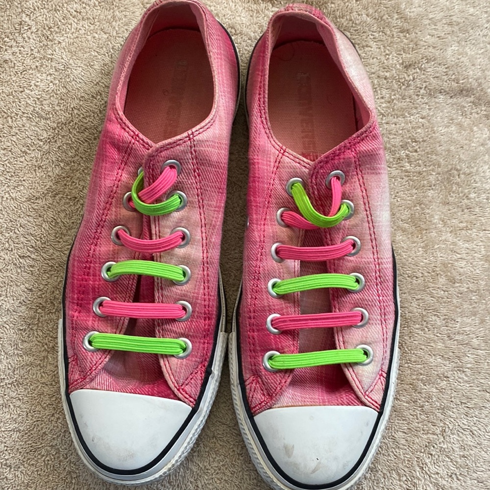 Converse Womens Pink Shoes size 9
